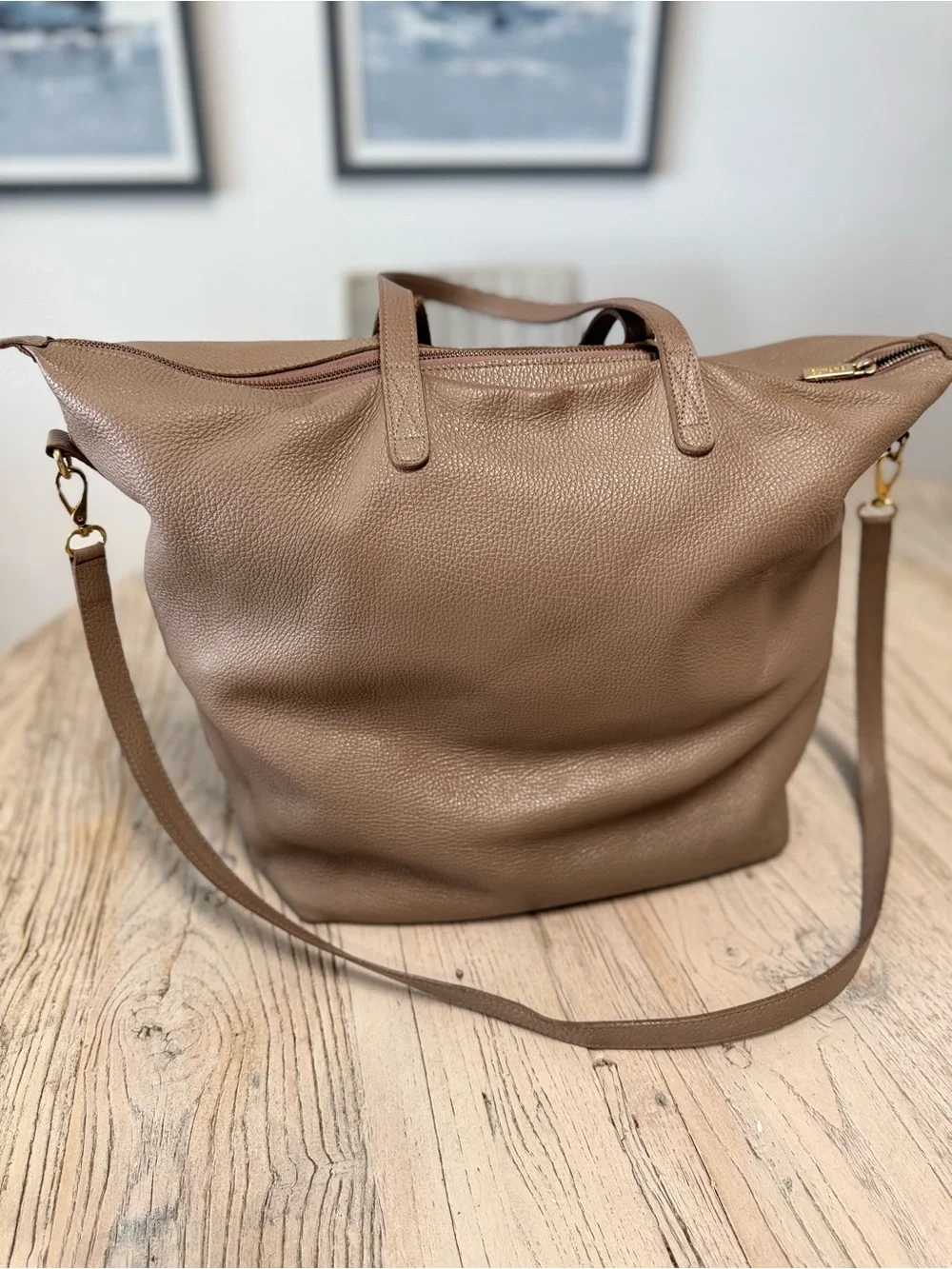 Cuyana Leather Messenger large Tote Bag – Taupe